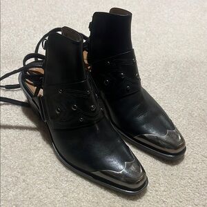 Black Leather women’s Shoes with Silver Accents